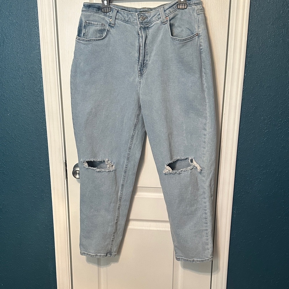 ☑️Wild Fable Light Blue Distressed Boyfriend Jeans